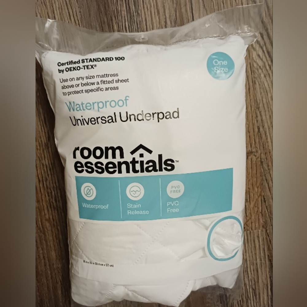 💦🛌NWT UNIVERSAL UNDERPAD🛌💦